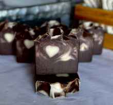 Load image into Gallery viewer, Vanilla Cashmere Goat Milk Soap