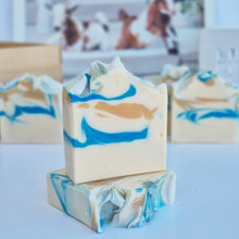 Load image into Gallery viewer, Fresh Linen Goat Milk Soap
